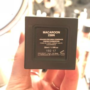 Huda Beauty Faux Filter Foundation